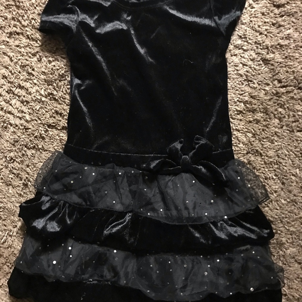 COOL, PLAY, DRESS-UP.  HAVE FUN 🎁🎈